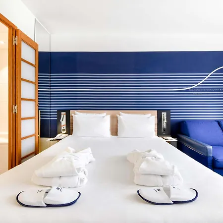 Novotel Centre Hotel