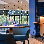 Novotel Centre فندق 4*