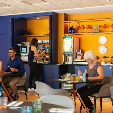 فندق Novotel Centre لا روشيل
