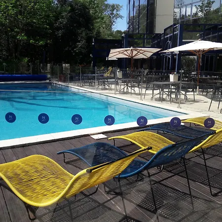 Novotel Centre 4* לה רושל