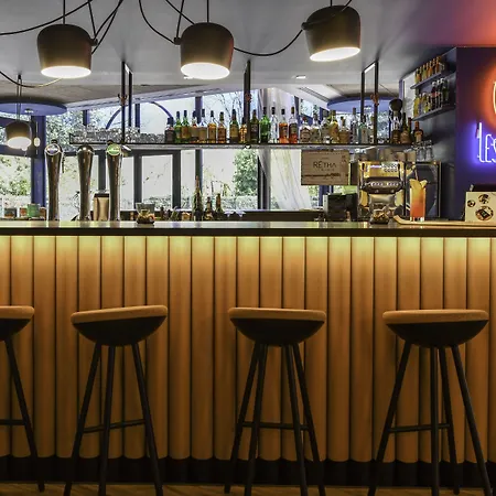 Отель Novotel Centre