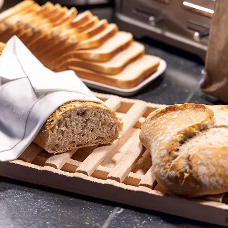 Отель Novotel Centre