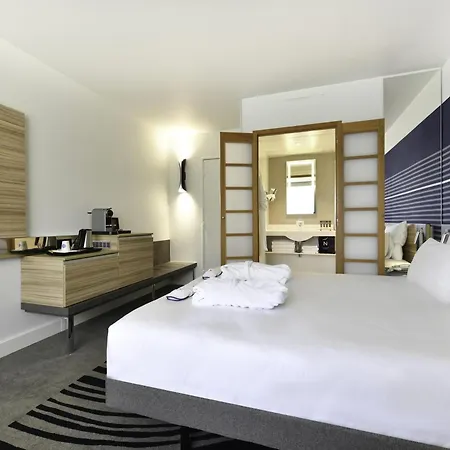 Novotel Centre Отель