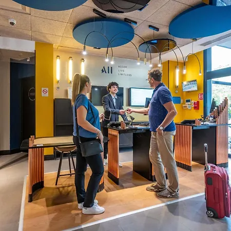 Novotel Centre 4*