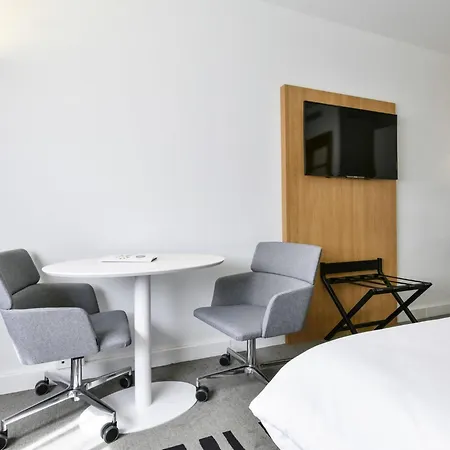 Novotel Centre 4* לה רושל
