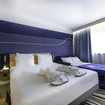 Novotel Centre מלון