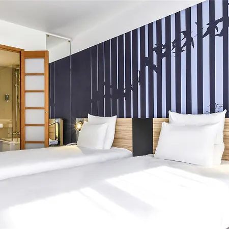 Novotel Centre 4* לה רושל