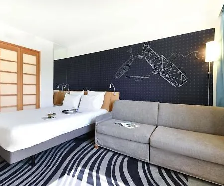 Novotel Centre 4*