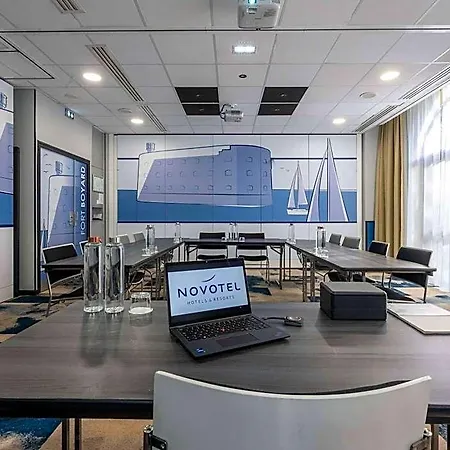 Novotel Centre 4*