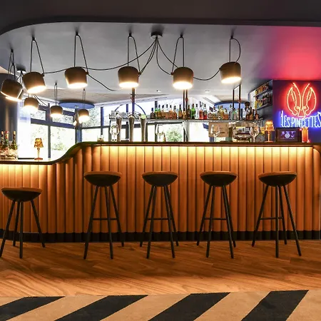 Novotel Centre Hotel 4*