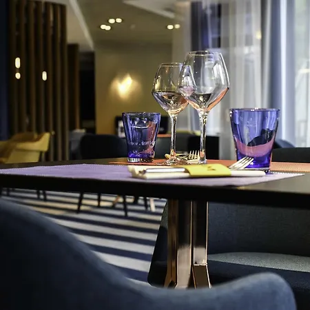 Hotel Novotel La Rochelle Centre 4*