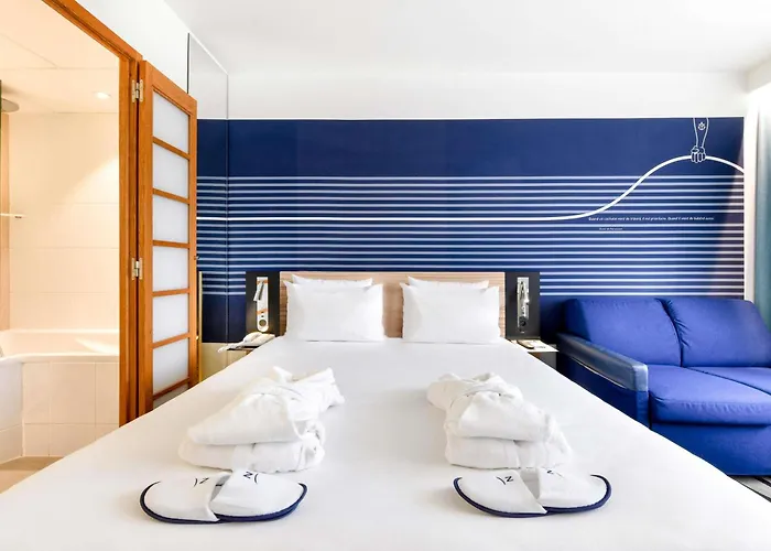 Hotel Novotel Centre 4*