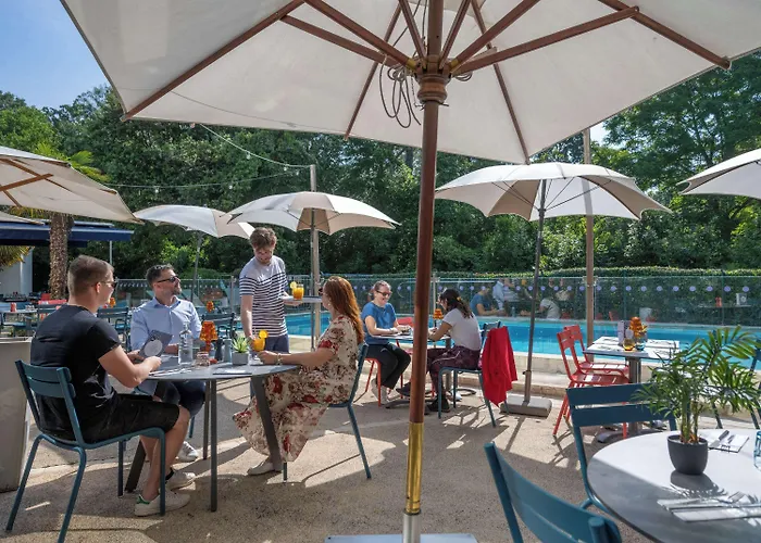 Novotel Centre Отель Ла-Рошель