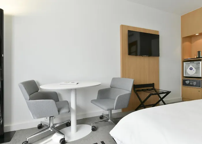 Hotel Novotel Centre 4*